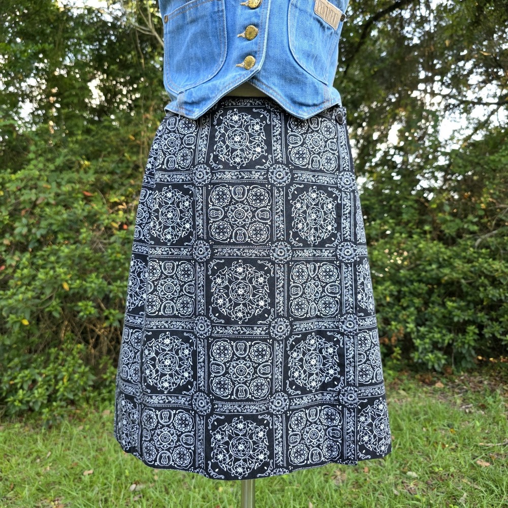 Talbots Bandana Wrap Skirt Size 4 Black & White Y2K Western VTG 90s Knee Length